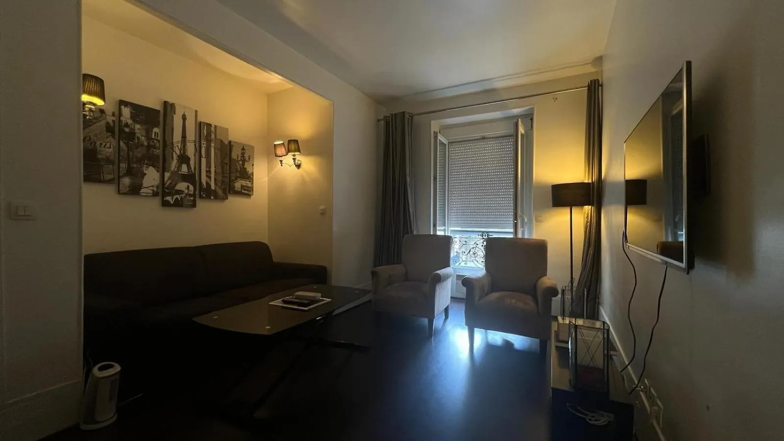 Luxe Near Champs Elysees